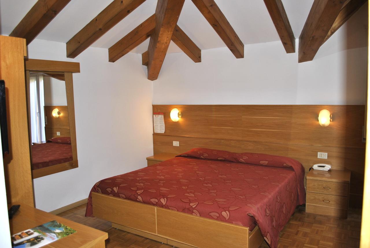 Hotel Zurigo Molveno Exterior foto